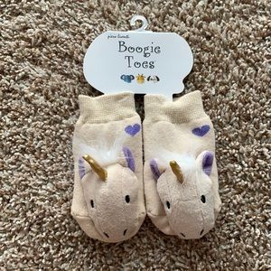 Unicorn Rattle socks size 0-1